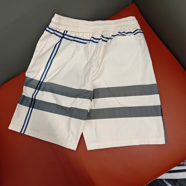 ブランドハーフパンツ背面デザイン